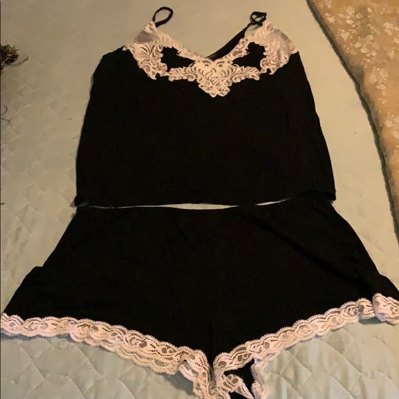 Natori Other - Natori shorty pajamas